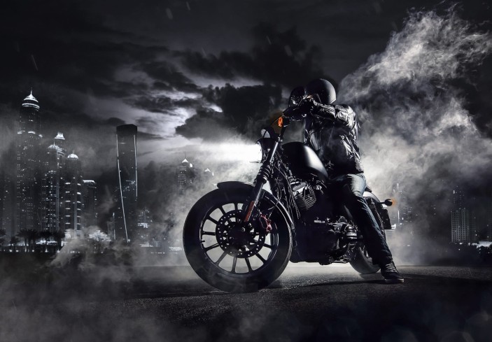 Fototapeta młodzieżowa motor sport dla chłopca miasto noc 13903VE